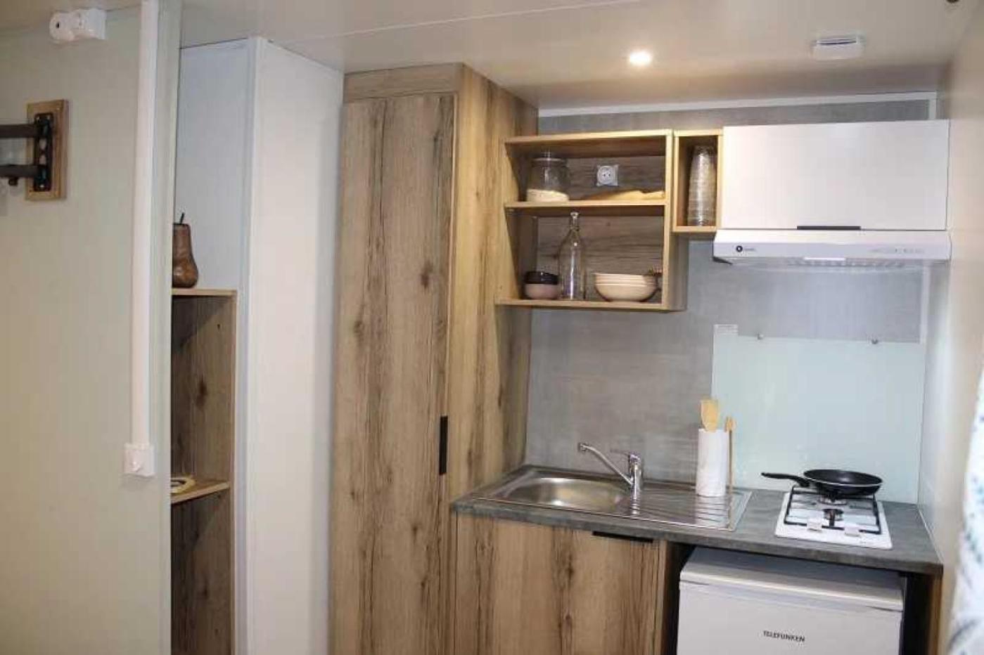 Camping De Charlieu - Mobile Home 외부 사진